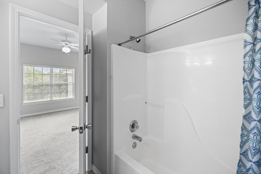 Affordable and move in ready! Charming 2-bedroom, 2-bath condo - photo 41