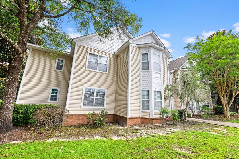 Affordable and move in ready! Charming 2-bedroom, 2-bath condo - photo 50