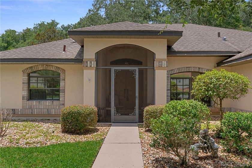 Citrus Hills - Canterbury Lake Estates - Immaculately maintained - photo 2