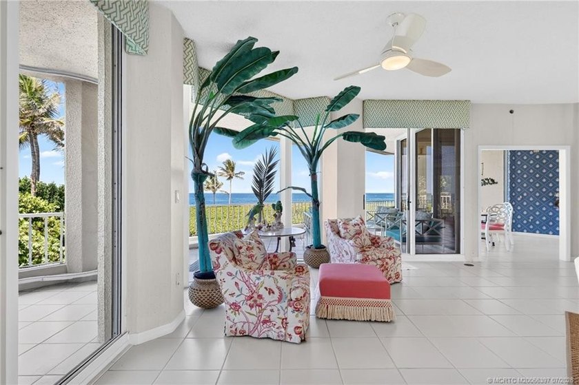 Enjoy oceanfront living in this sunny and bright three-bedroom - photo 10