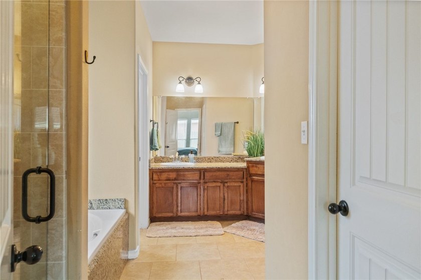 Beautifully designed one-story home in desirable Northwest - photo 13