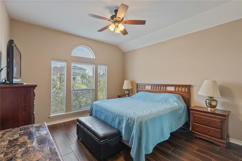 Beautifully designed one-story home in desirable Northwest - photo 17