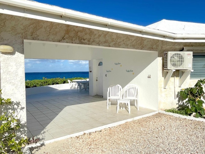 This 3 3-bedroom/3-bathroom home is located right on the - photo 5
