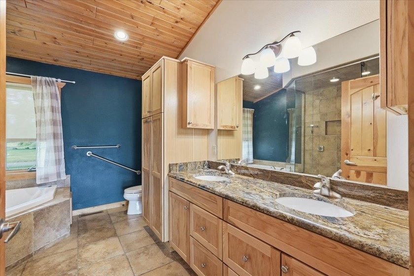 Condo Fees $300/month. Retreat on the shores of Lake Wisconsin - photo 27