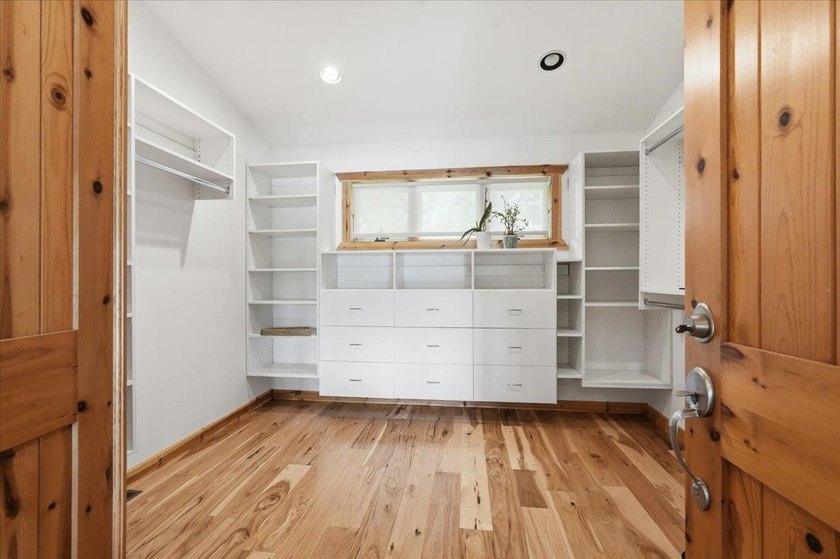 Condo Fees $300/month. Retreat on the shores of Lake Wisconsin - photo 30