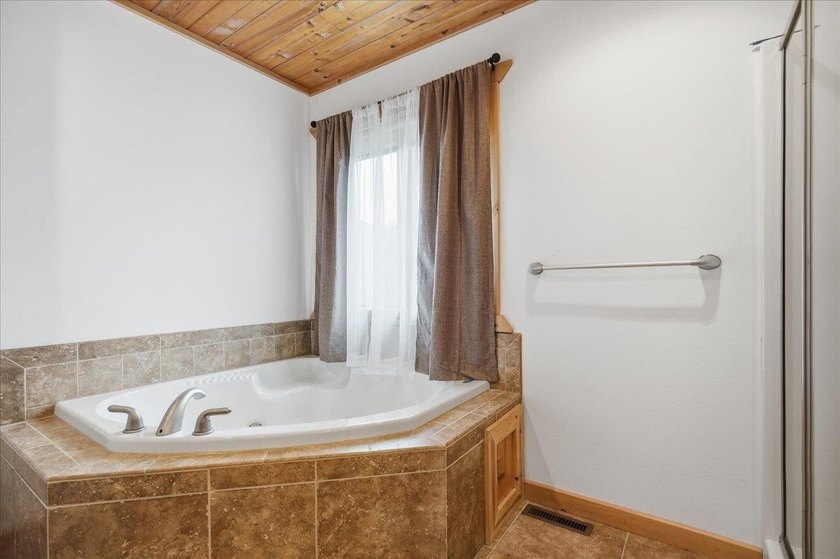 Condo Fees $300/month. Retreat on the shores of Lake Wisconsin - photo 35