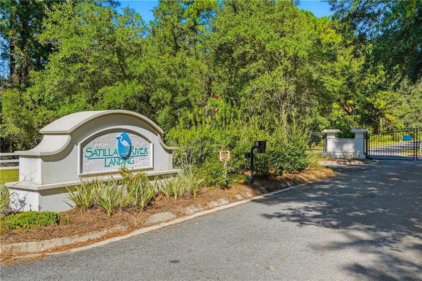 Private lot located in Satilla River Landing. Parcel 077B 110 is - photo 3
