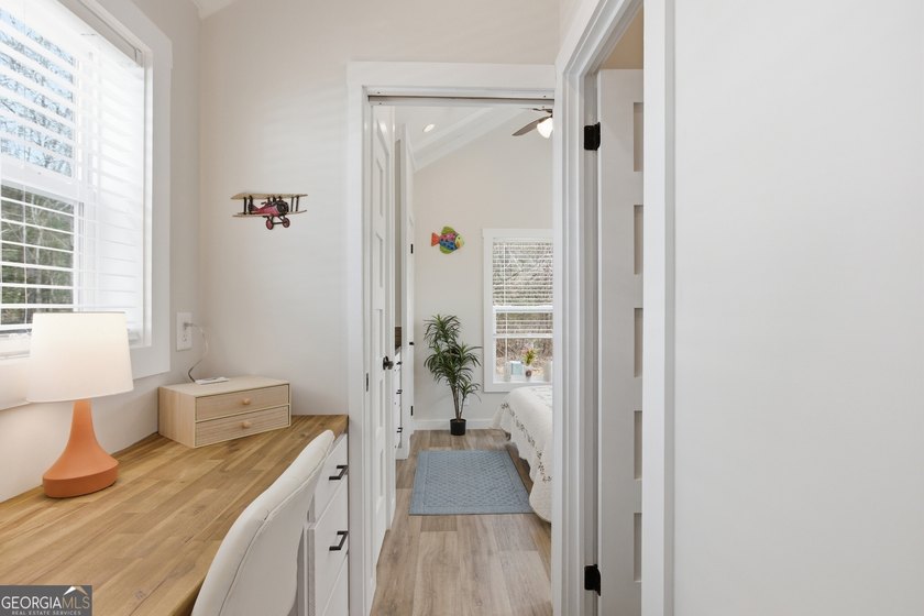Simple living meets modern comfort in this Wayah model tiny home - photo 15