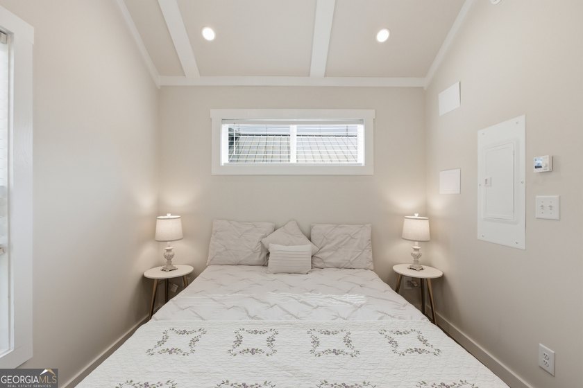 Simple living meets modern comfort in this Wayah model tiny home - photo 20