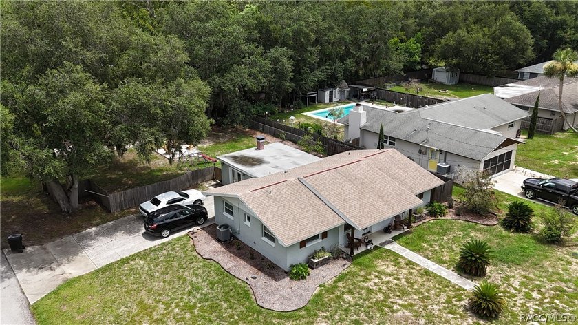 Paradise Country Club Estates is a very nice neighborhood - photo 2