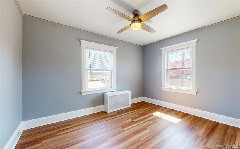 Beautiful Legal Two-Family Home, Also Works Seamlessly As A - photo 17