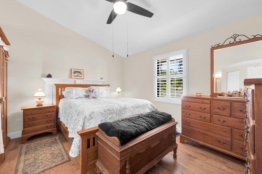 Beautifully maintained 3-bedroom, 2-bathroom, 1-car garage home - photo 17