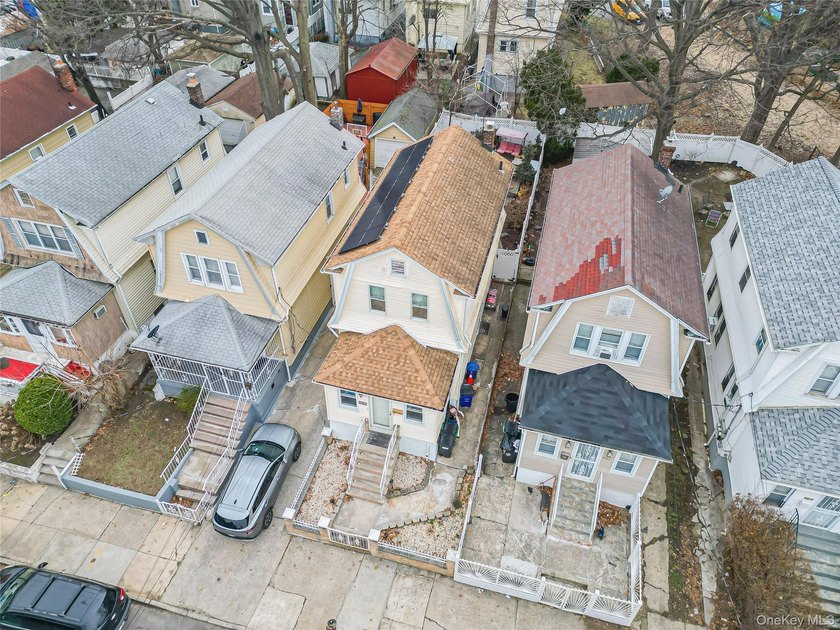Welcome to this lovingly maintained, move-in-ready home tucked - photo 3