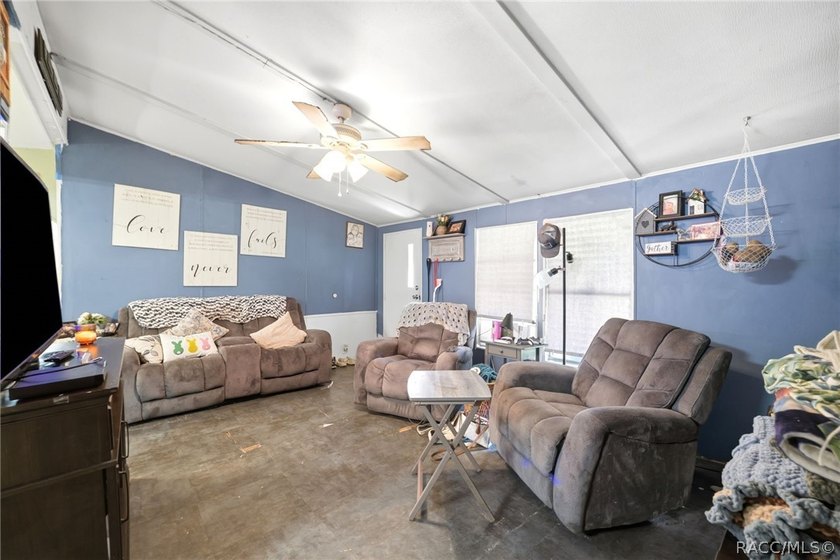 Located on a 0.19-acre corner lot in Floral City, this - photo 9