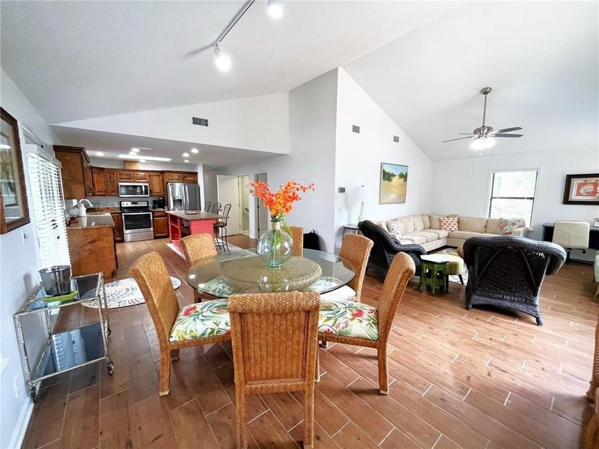 Need a mother in law suite? Want to live and have income - photo 8