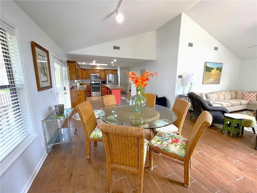 Need a mother in law suite? Want to live and have income - photo 9