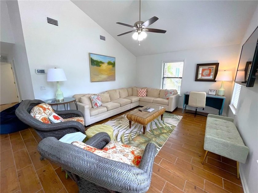 Need a mother in law suite? Want to live and have income - photo 10