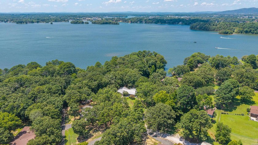Big views. Big space. Big opportunity. If you've been waiting - photo 2
