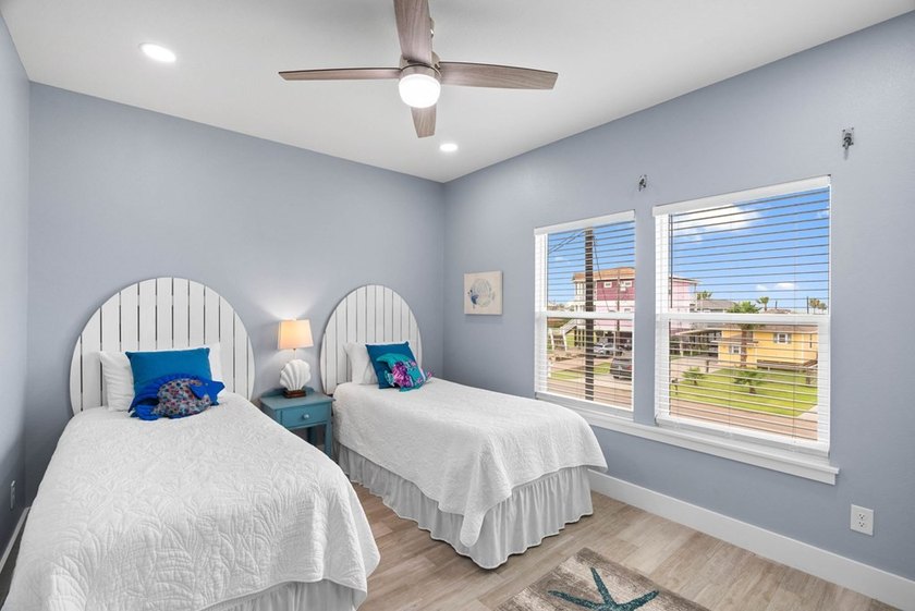 Charming Coastal Living in Rockport-Sold Furnished! Picture - photo 13