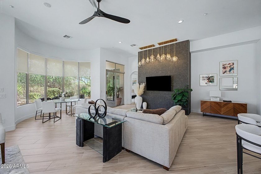 Stunning Remodeled Home Situated on a prime lot in Halcon at - photo 6