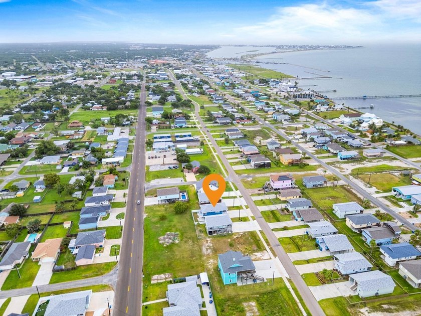 Charming Coastal Living in Rockport-Sold Furnished! Picture - photo 29