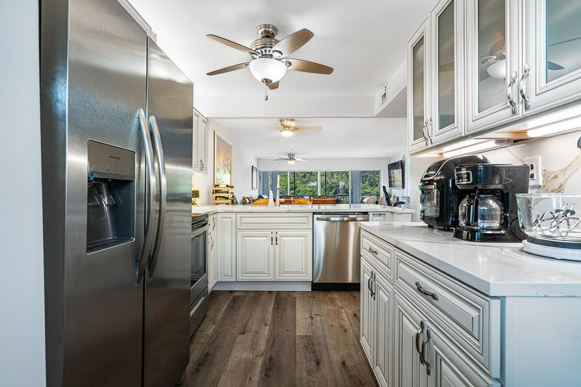Enjoy breathtaking views of the Hillsboro River and natural - photo 5