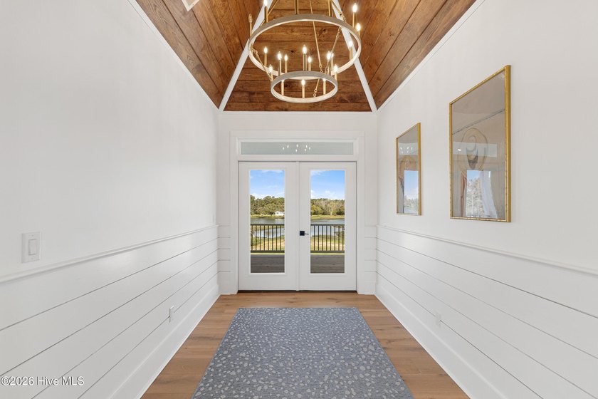 This expansive six-bedroom, six-bathroom estate in The Peninsula - photo 42