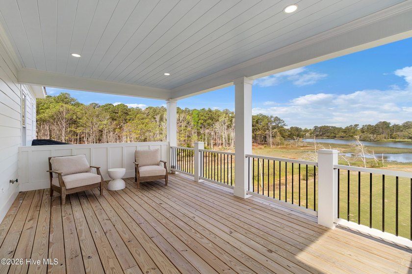 This expansive six-bedroom, six-bathroom estate in The Peninsula - photo 43
