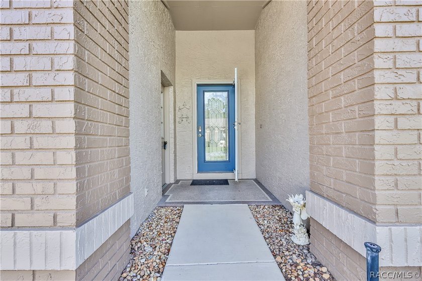 You'll love this beautifully maintained, furnished, 2-bedroom - photo 7