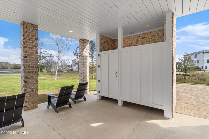 This expansive six-bedroom, six-bathroom estate in The Peninsula - photo 56