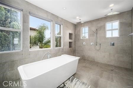 Welcome to a beautifully remodeled and fully furnished - photo 46