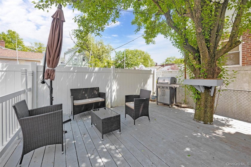 Accepted Offer 12/14. Semi-attached single family house in - photo 7