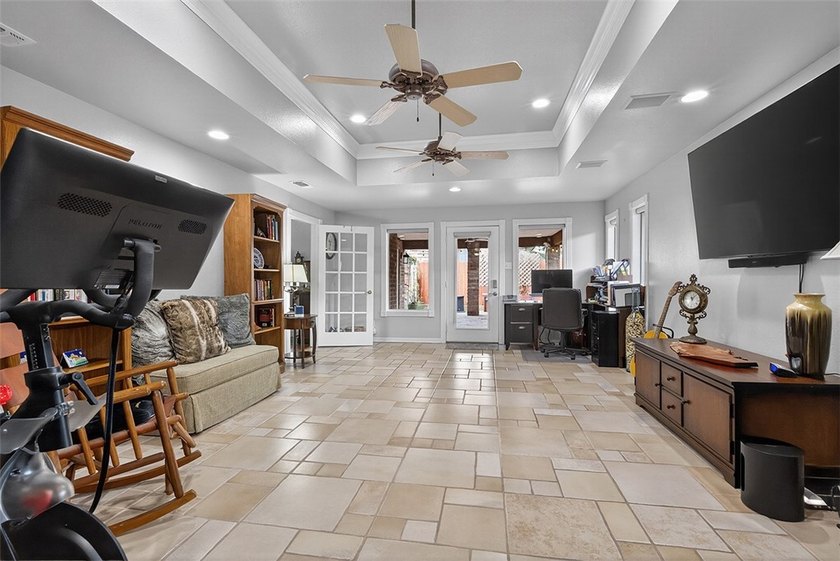 From the moment you walk in, this beautiful home is sure to - photo 16