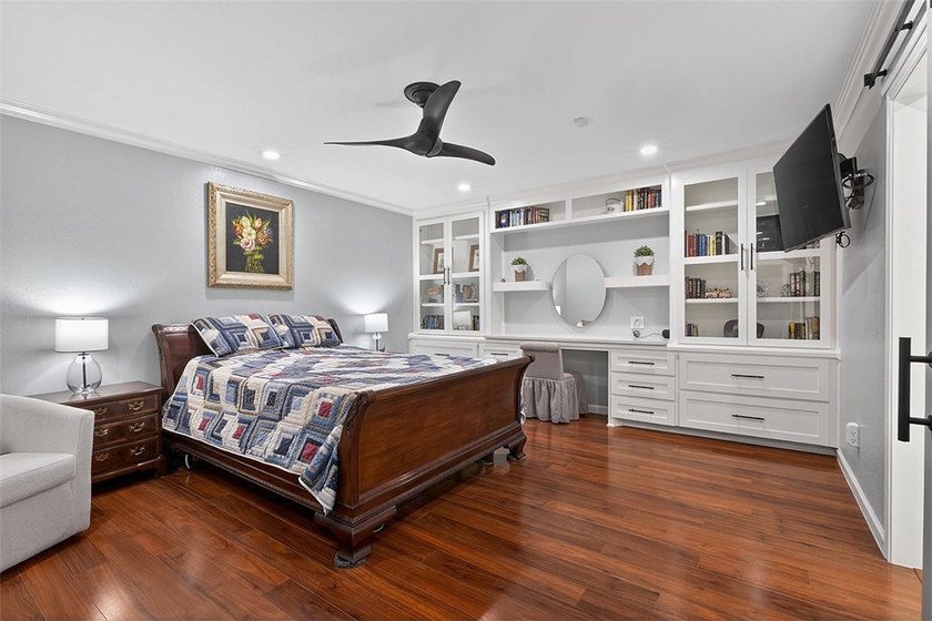 From the moment you walk in, this beautiful home is sure to - photo 18