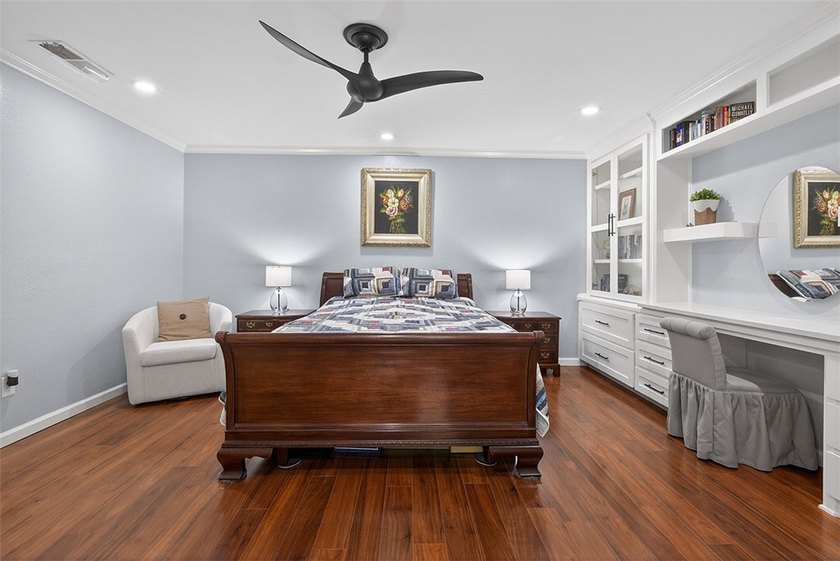 From the moment you walk in, this beautiful home is sure to - photo 20