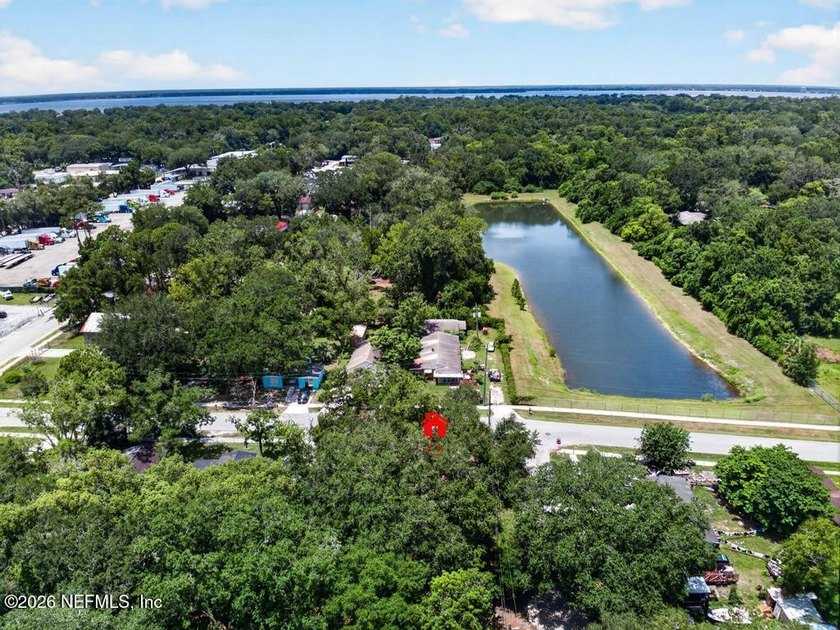 Bring your vision and unlock the potential of this 3-bedroom - photo 22