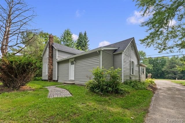 Charming ranch on 1.5 acres in Clarkston - 420 N Baldwin. This - photo 3