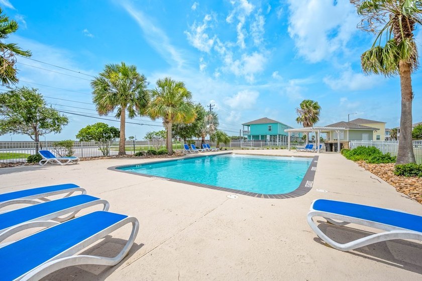 Coastal charm, thoughtful updates, and an unbeatable location - photo 45