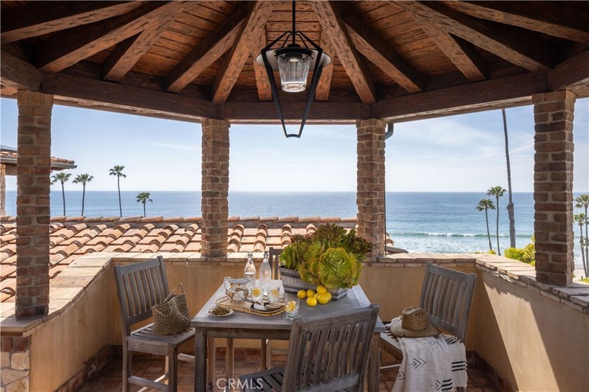 Standing gracefully above the Pacific at San Clemente's iconic - photo 28