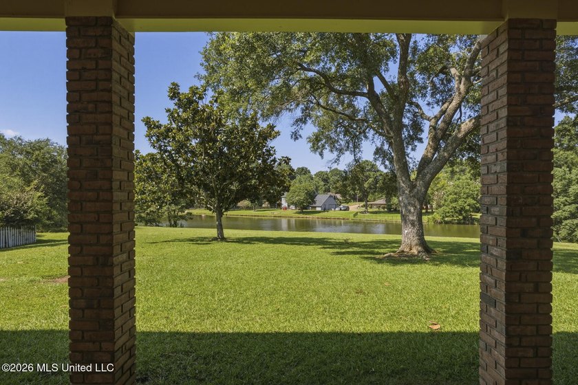 Welcome to 1025 Northpointe Drive in Jackson! This spacious - photo 34