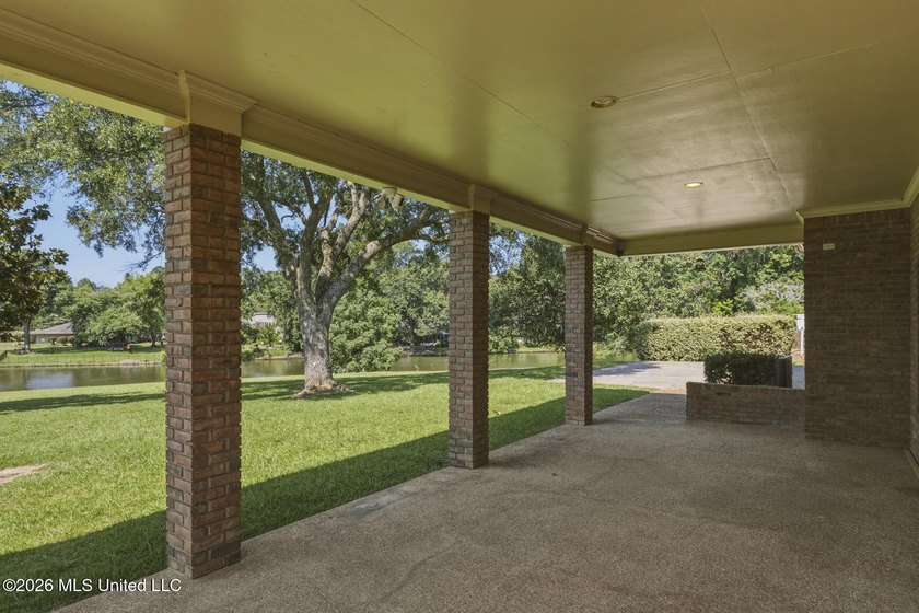 Welcome to 1025 Northpointe Drive in Jackson! This spacious - photo 35