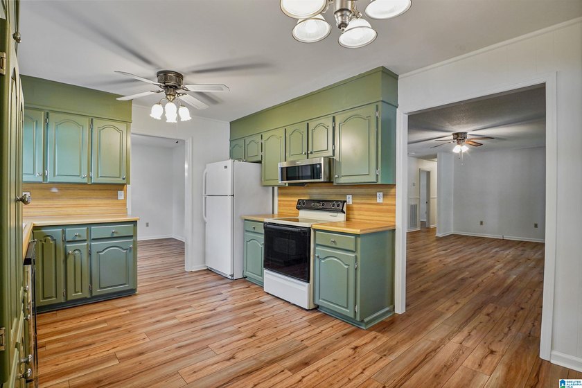 Big Price Improvement. Now is the time to start Lake Living!! - photo 11