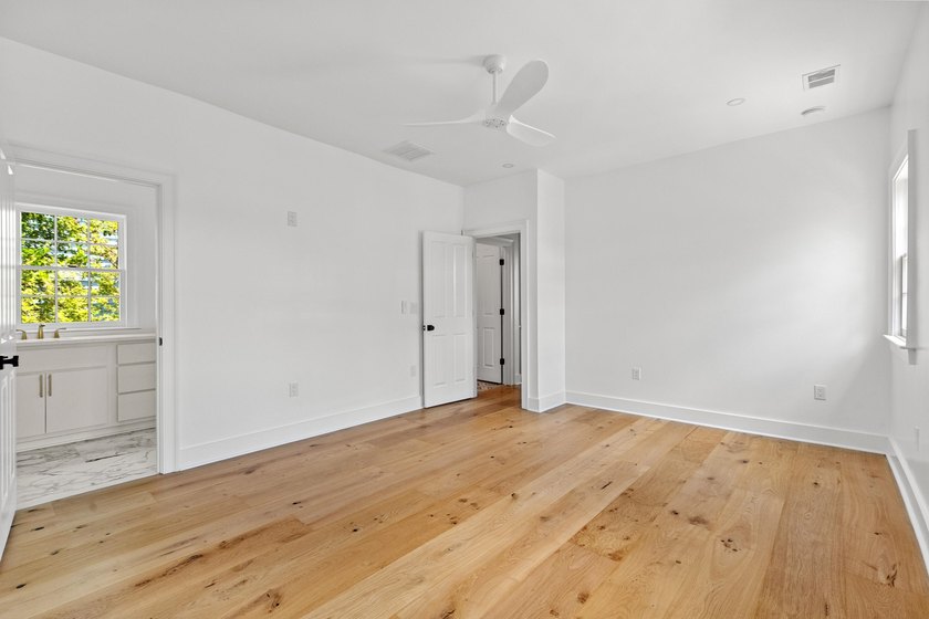2 Henrietta Street is a beautifully preserved and recently - photo 16