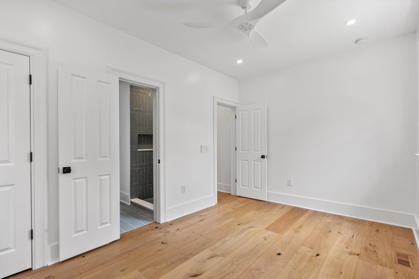 2 Henrietta Street is a beautifully preserved and recently - photo 25