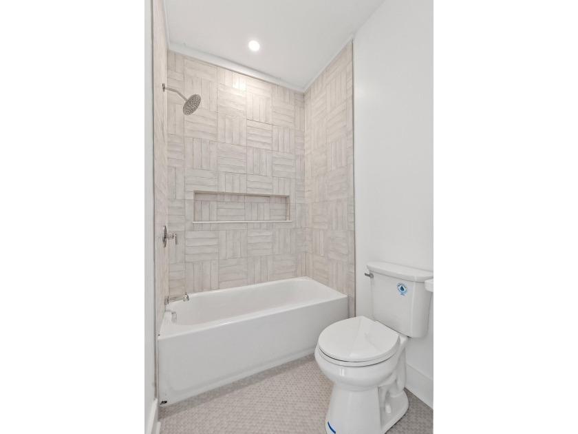 2 Henrietta Street is a beautifully preserved and recently - photo 34