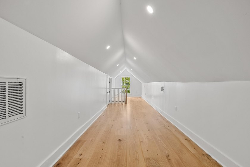 2 Henrietta Street is a beautifully preserved and recently - photo 38