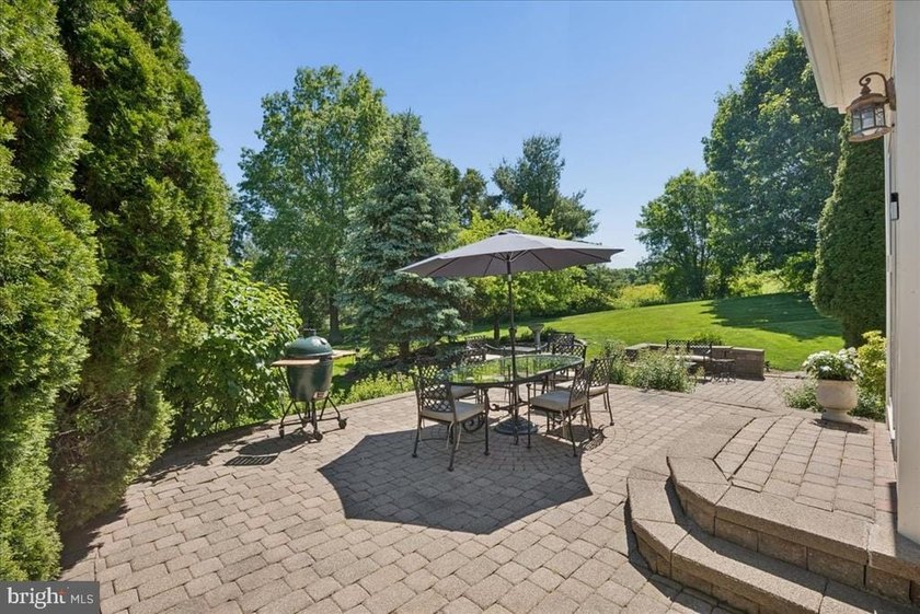 Positioned on a generous corner lot at the entrance to a quiet - photo 38