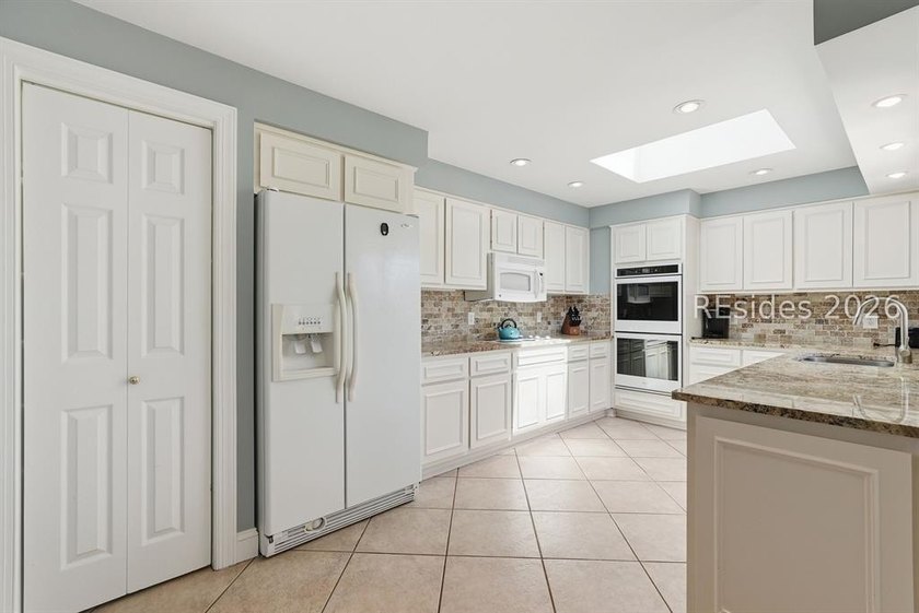 Set on more than one acre in the heart of Sea Pines, this - photo 20