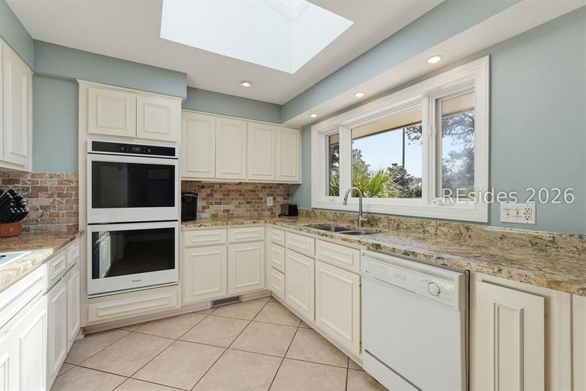 Set on more than one acre in the heart of Sea Pines, this - photo 21