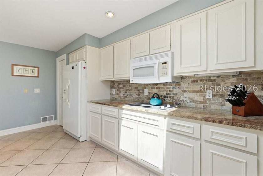 Set on more than one acre in the heart of Sea Pines, this - photo 23